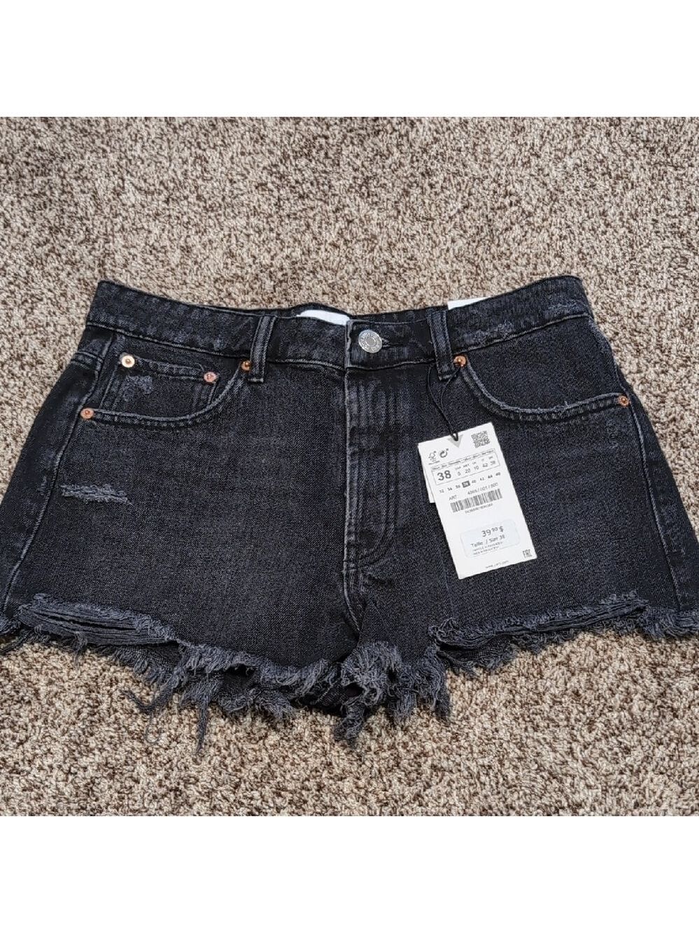 Zara Mid Rise Women's Black Denim Shorts Distressed New Size 6